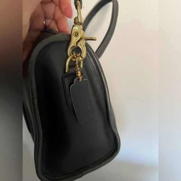 Vintage Coach Madison Satchel - Picture 6 of 9